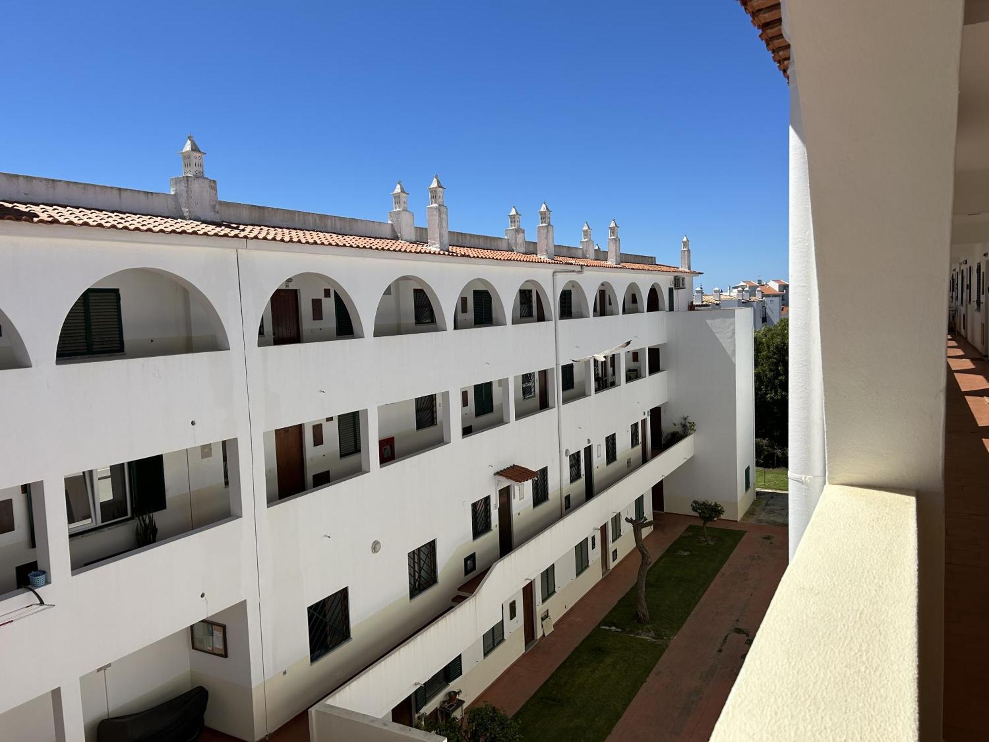 Sta. Eulalia Mar A36 Apartment